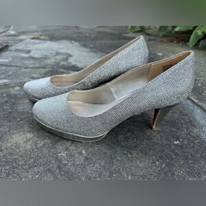 Bandolino Gold  Glitter Heels- 7 1/2